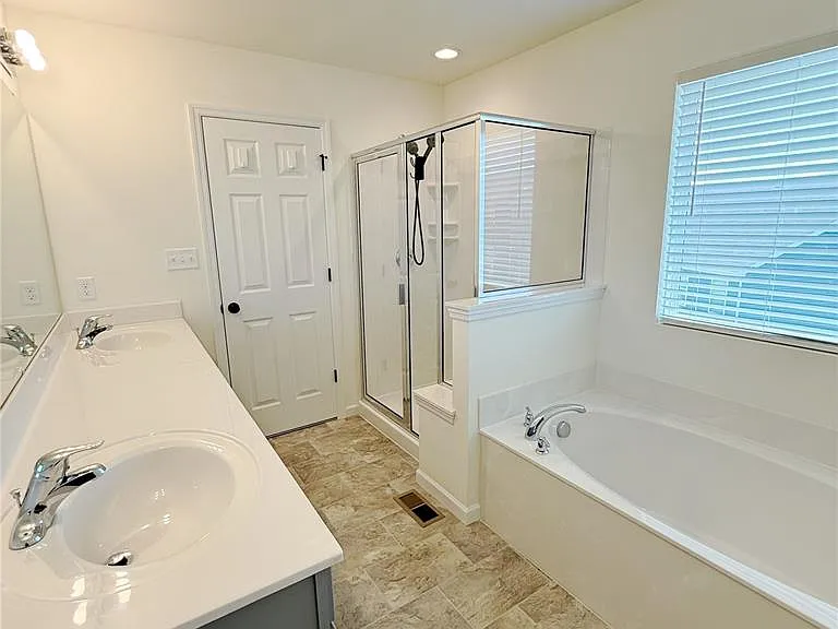 934 Little Fieldstone Ct — Photo 24
