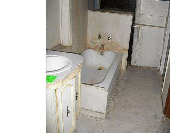 4th image of 2727 W Lehigh Ave