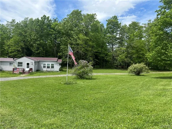 5841 Oxbow Rd, Canastota, NY 13032