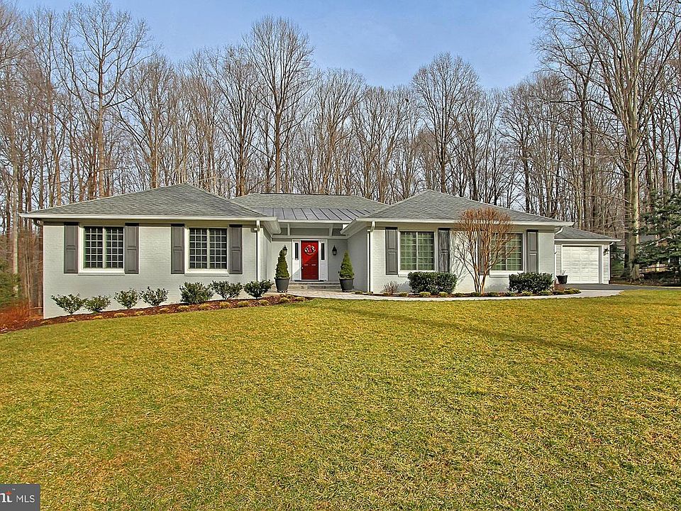 1st image of 6915 Heathstone Ct