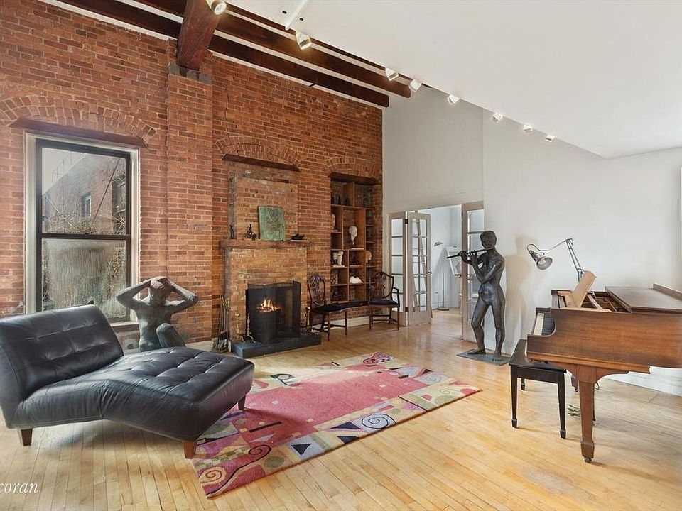 1st image of 35 Bethune St #Phd