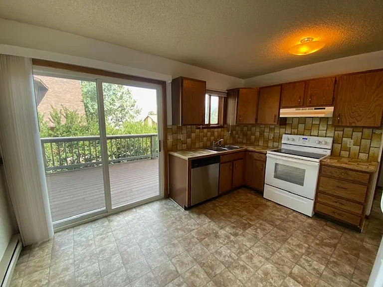 1603 W Koch St — Photo 13