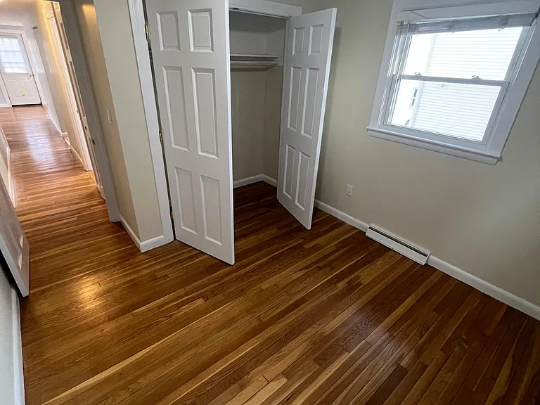 68 Crescent St — Photo 8