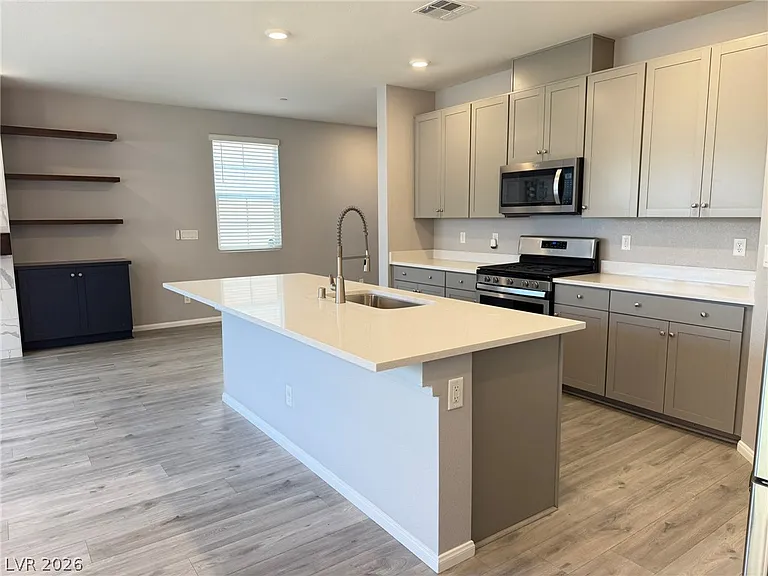 3025 Gravino Ave — Photo 7