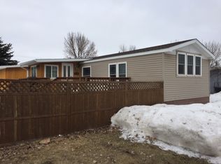 4808 Golden Gate Dr, Grand Forks, ND 58203