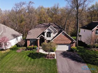 8876 Cedar Bend Rd, Sylvania, OH 43560