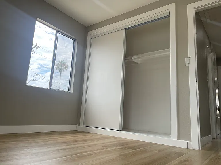 10231 Woodworth Ave #6 — Photo 12