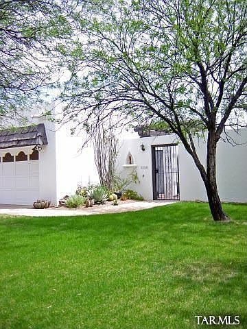 1st image of 3240 N Sabino Vista Cir