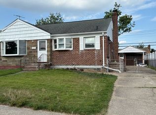 74 Bette Rd, East Meadow, NY 11554