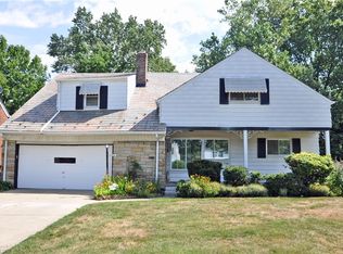 1135 Brandon Rd, Cleveland Heights, OH 44112