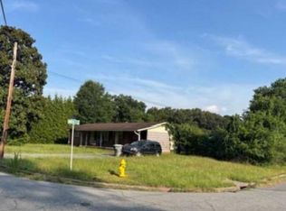 1252 Robin Rd, Eden, NC 27288