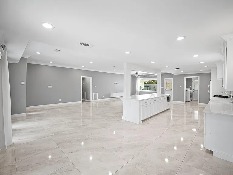 6215 S Braeswood Blvd — Photo 7