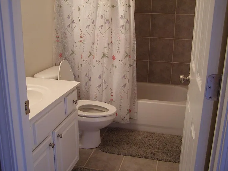 Upstairs Full Bath
