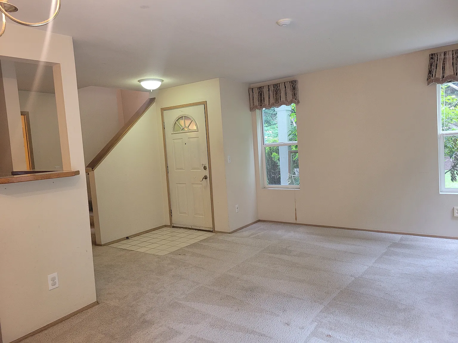 3 bed, 2.5 bath, 1166 sqft, $3,400 — Photo 4