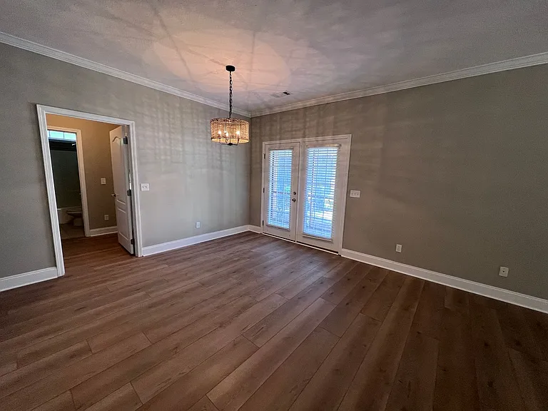 1618 Professional Pkwy — Photo 6