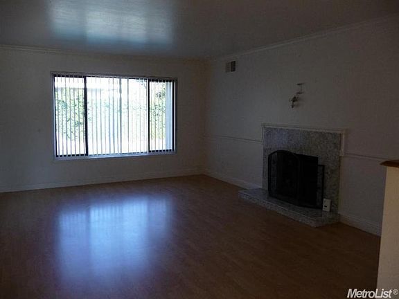 4th image of 1217 47th Ave