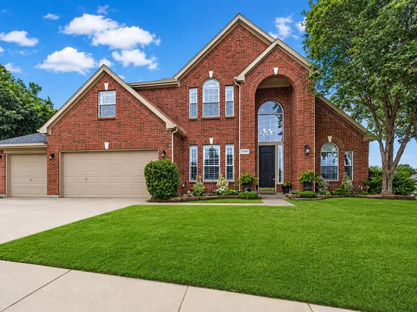 5200 Cornerwood Dr, Fort Worth, TX 76244