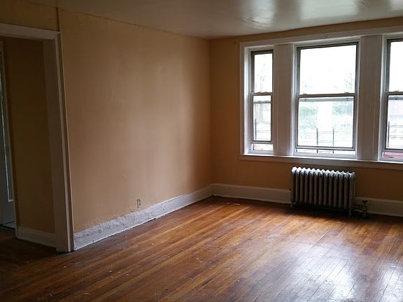4th image of 55 Sheridan Ave APT A3