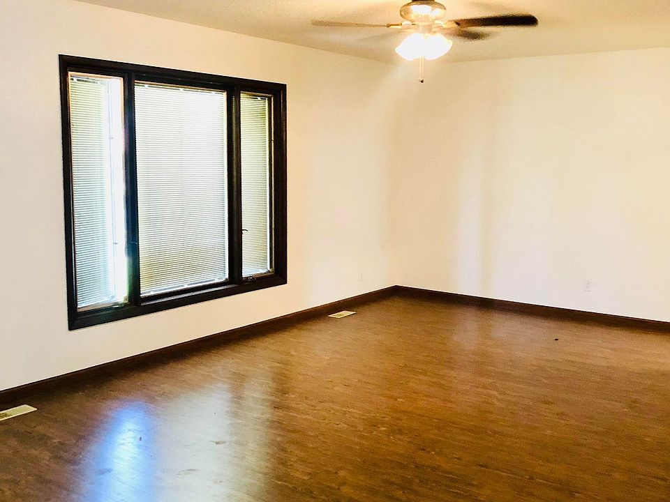 407-plaza-ave-dodge-city-ks-67801-zillow