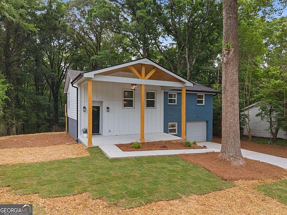 3rd image of 2648 Crestdale Cir SE