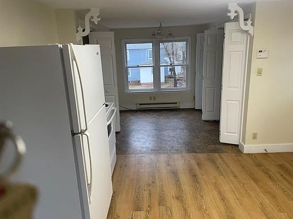 Kitchen - Dining room