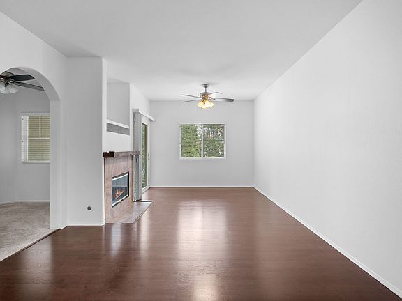 3rd image of 26326 Arboretum Way