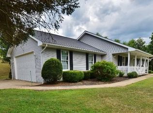 2150 Lodge Rd SW, Sherrodsville, OH 44675