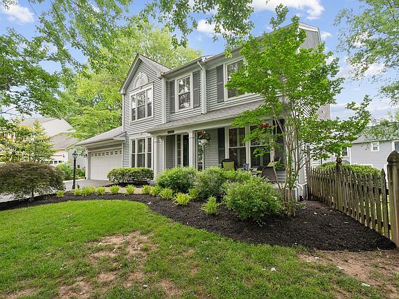 3rd image of 10719 Sugar Meadow Dr