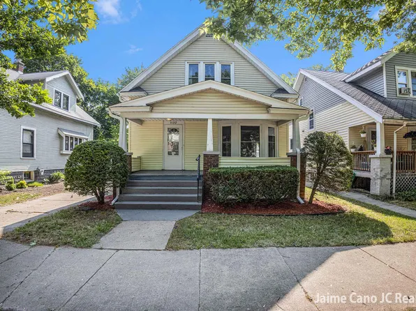 1132 Powers Ave NW, Grand Rapids, MI 49504