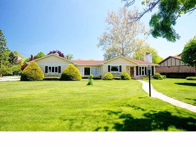 801 S Edgewood Ln photo 1