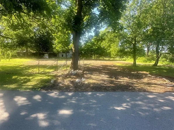 1622 Maple St, Muskogee, OK 74403