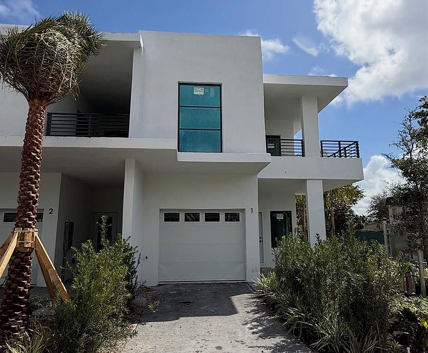 1st image of 2511 Pierce Street #2