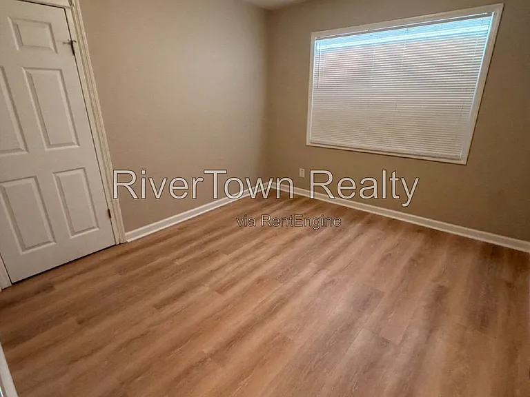 1511 Elkwood St — Photo 8