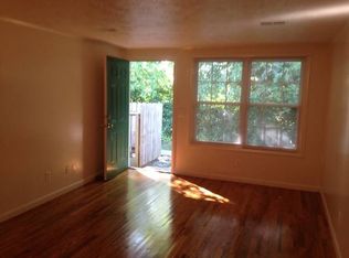 694 Woodbury Ave, Columbus, OH 43223
