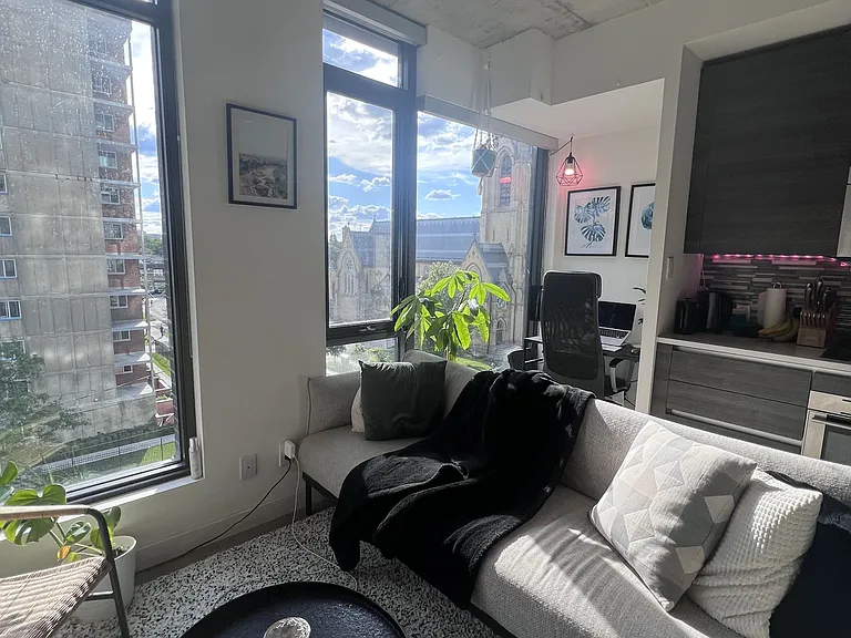 111 Bathurst St #403 — Photo 5