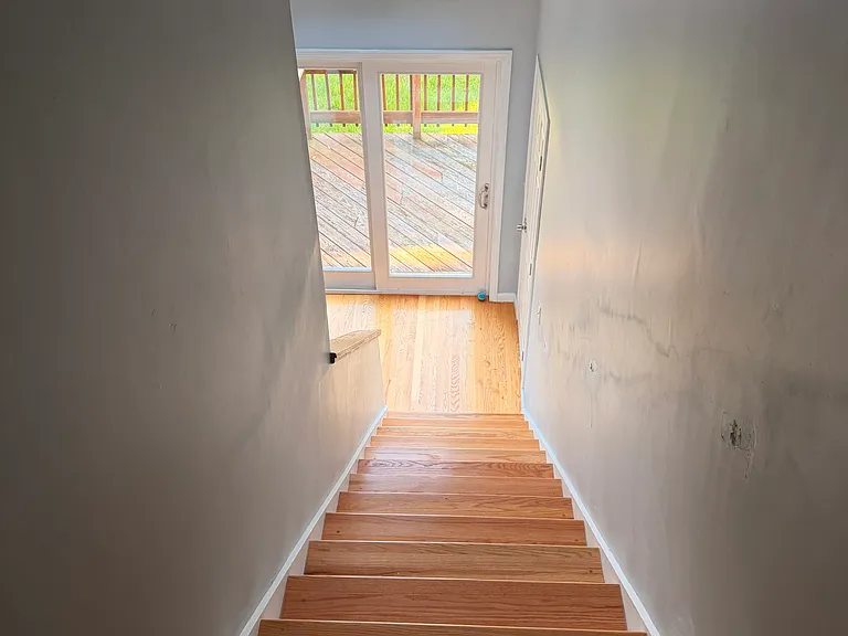 37 Isabelle Dr — Photo 34