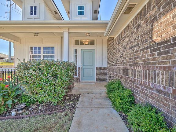 3rd image of 3000 Montane Dr