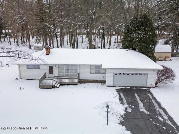 673 Joan Dr, Mason, MI 48854