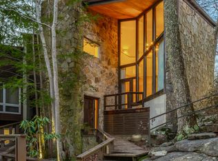 401 McFarland Rd, Lookout Mountain, GA 30750