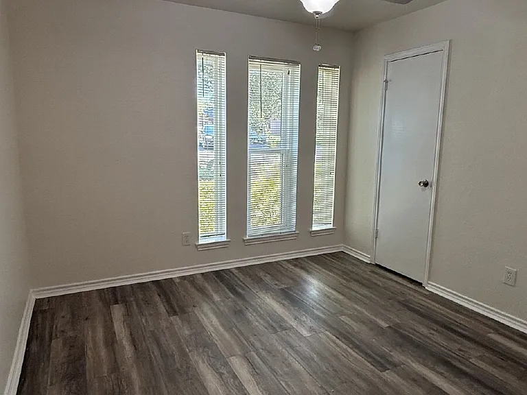2111 Margalene Way — Photo 12