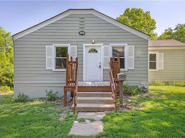 1917 E 83rd Ter, Kansas City, MO 64132