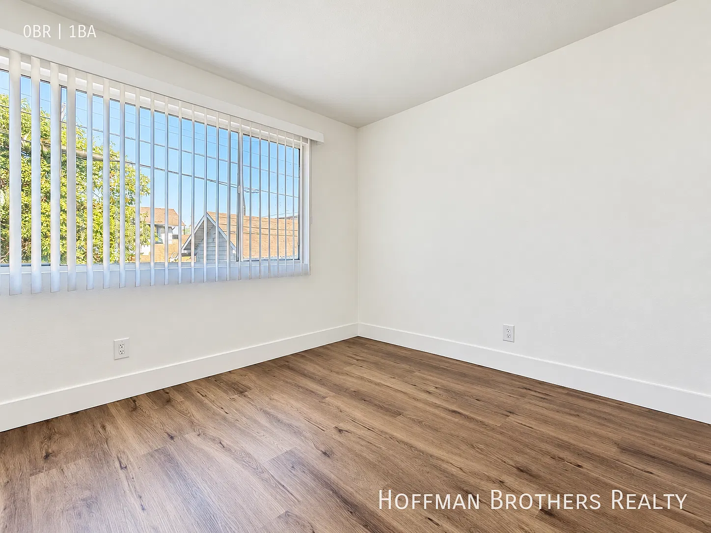 **1 Month Free**Freshly Renovated Studio With Modern Appliances & On-Site Manager — Photo 1