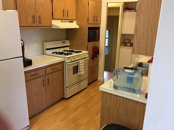 3rd image of 1743 Eldon Dr