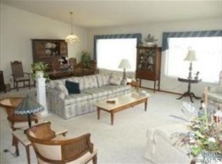 5479 Daniel Dr, Rohnert Park, CA 94928