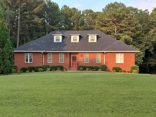 408 Eagle Point Dr, Pell City, AL 35128