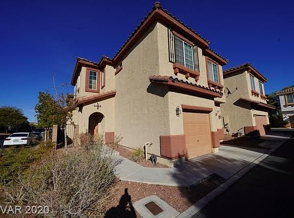 2nd image of 10842 Avenzano St