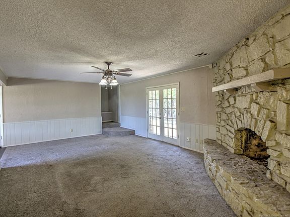 4th image of 604 Westwood Dr
