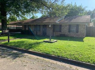 102 Horseshoe Dr, Cooper, TX 75432