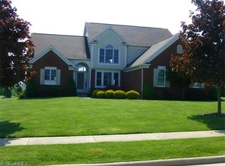 220 Aberdeen Ct, Columbiana, OH 44408