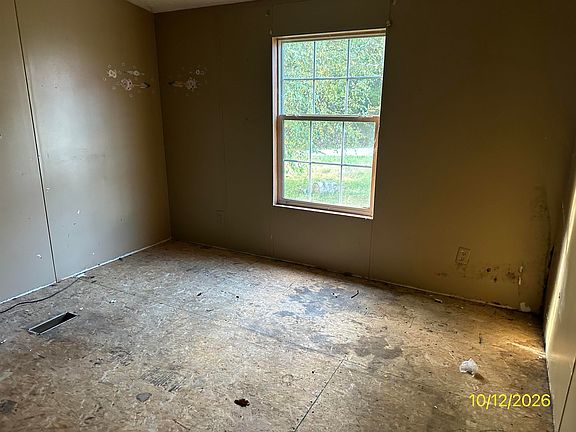 5th image of 998 Meetinghouse Branch Rd